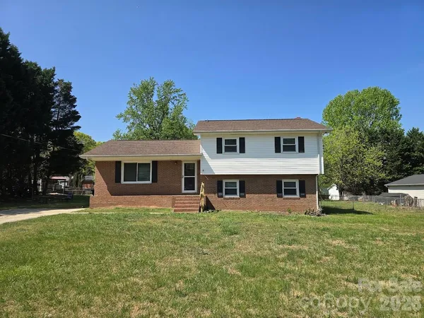 $375,000 | 1708 Caro-Mar Place Northwest, Concord, NC 28027