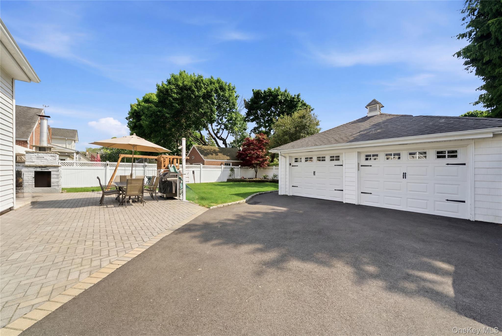 82 Sunset Road Bay Shore, NY 11706 - Photo 36 of 38