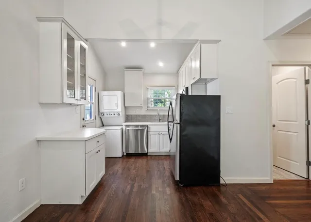 $2,400 | 617 East 26th Street, Houston, TX 77008