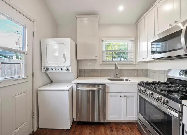 $2,400 | 617 East 26th Street, Houston, TX 77008