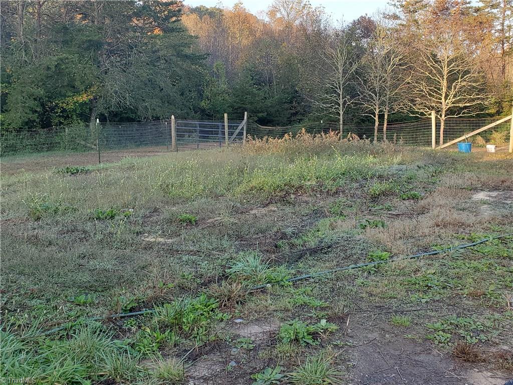 1065 Harris Farm Road King, NC 27021 - Photo 27 of 41