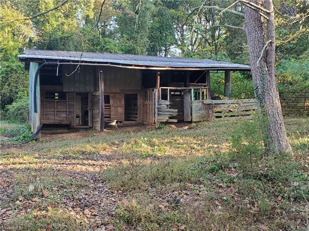 1065 Harris Farm Road King, NC 27021 - Photo 33 of 41