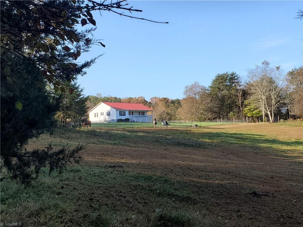 1065 Harris Farm Road King, NC 27021 - Photo 38 of 41