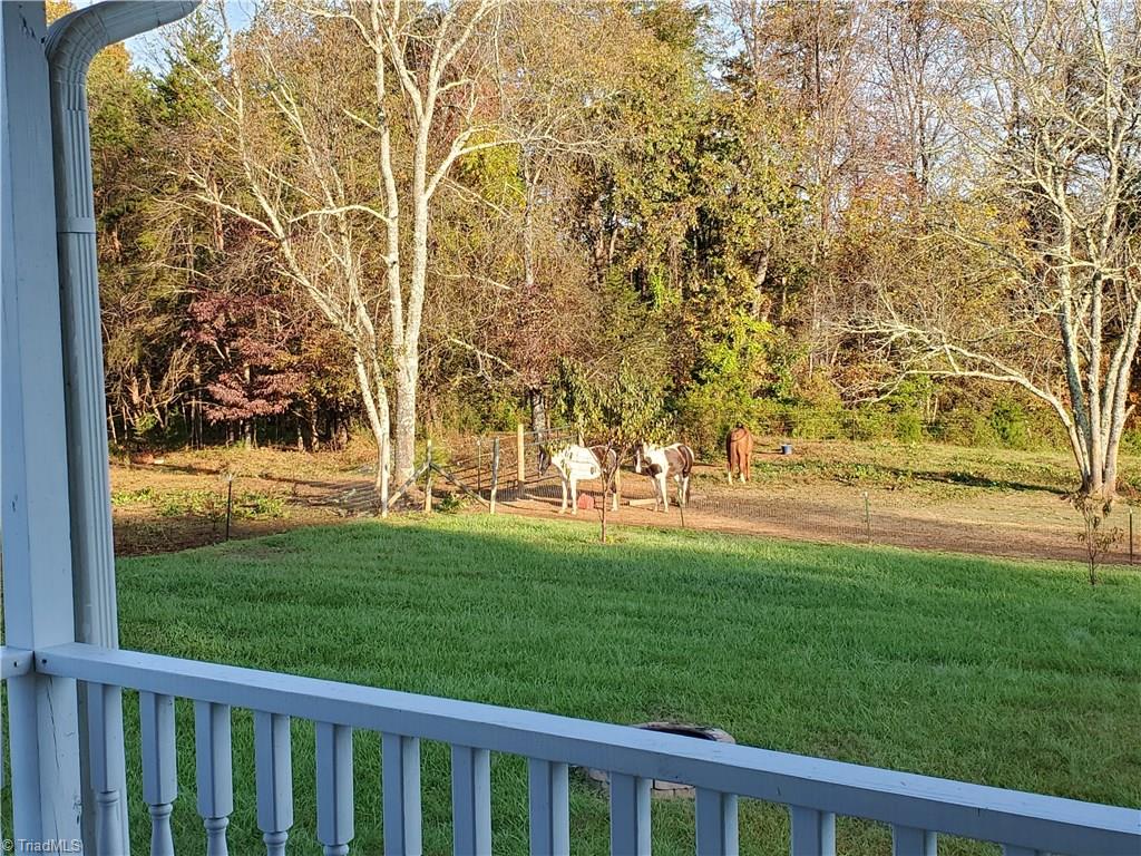 1065 Harris Farm Road King, NC 27021 - Photo 10 of 41