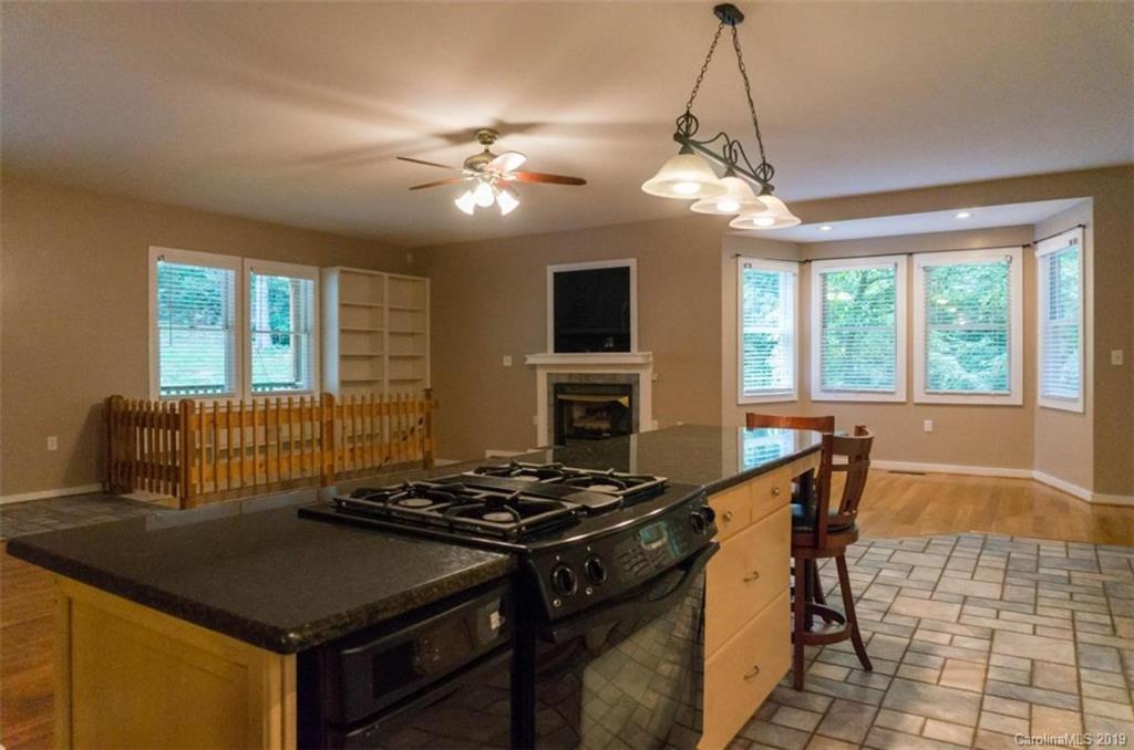 16 Cedar Summit Road, Unit 51 Asheville, NC 28803 - Photo 5 of 27 Gallery Image 5