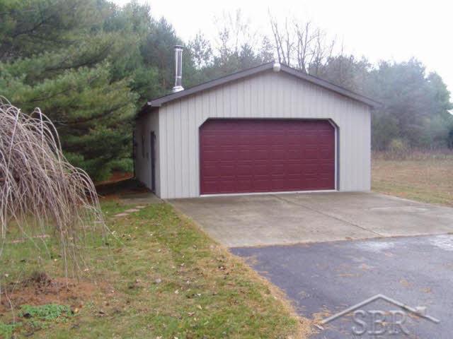 1107 Weeden Road Caro, MI 48723 - Photo 2 of 13 20042522-1.JPG