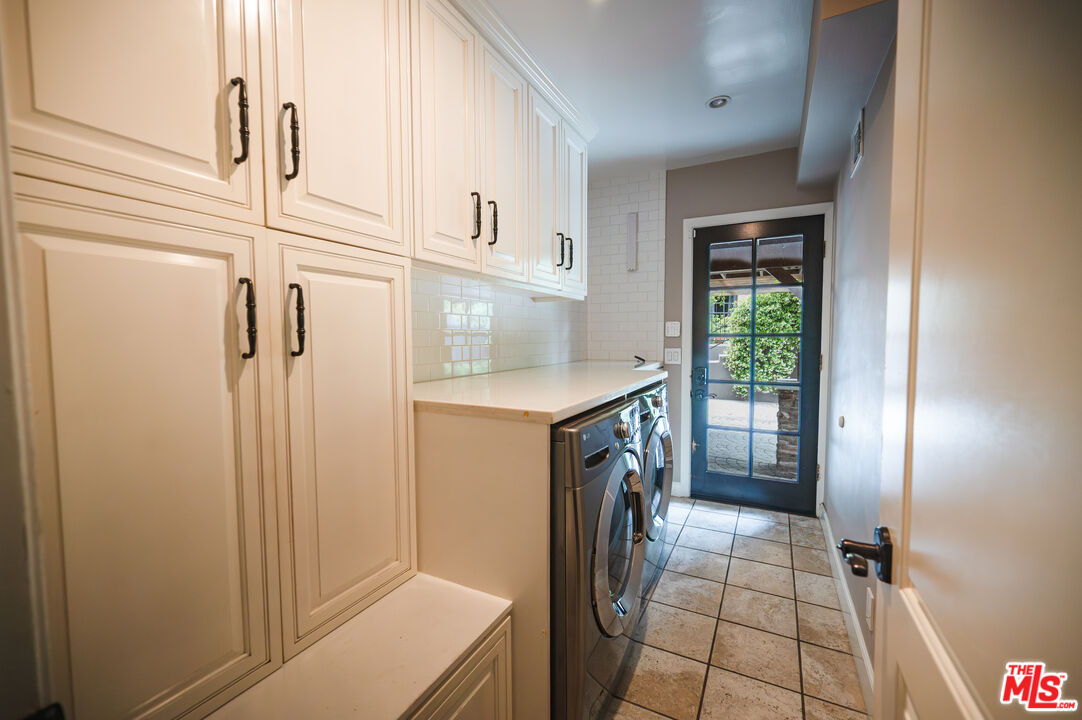 503 North Greencraig Road Los Angeles, CA 90049 - Photo 17 of 59