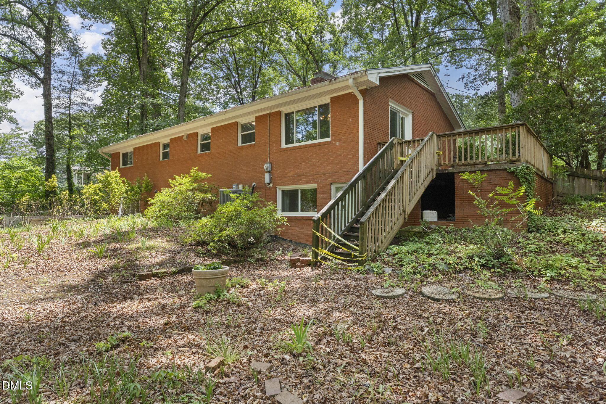 4419 Laurel Hills Road Raleigh, NC 27612 - Photo 35 of 41