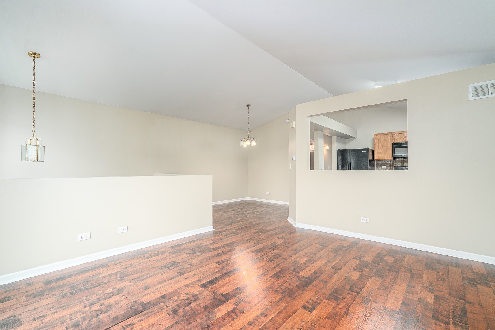 1089 Symphony Drive Aurora, IL 60504 - Photo 2 of 24