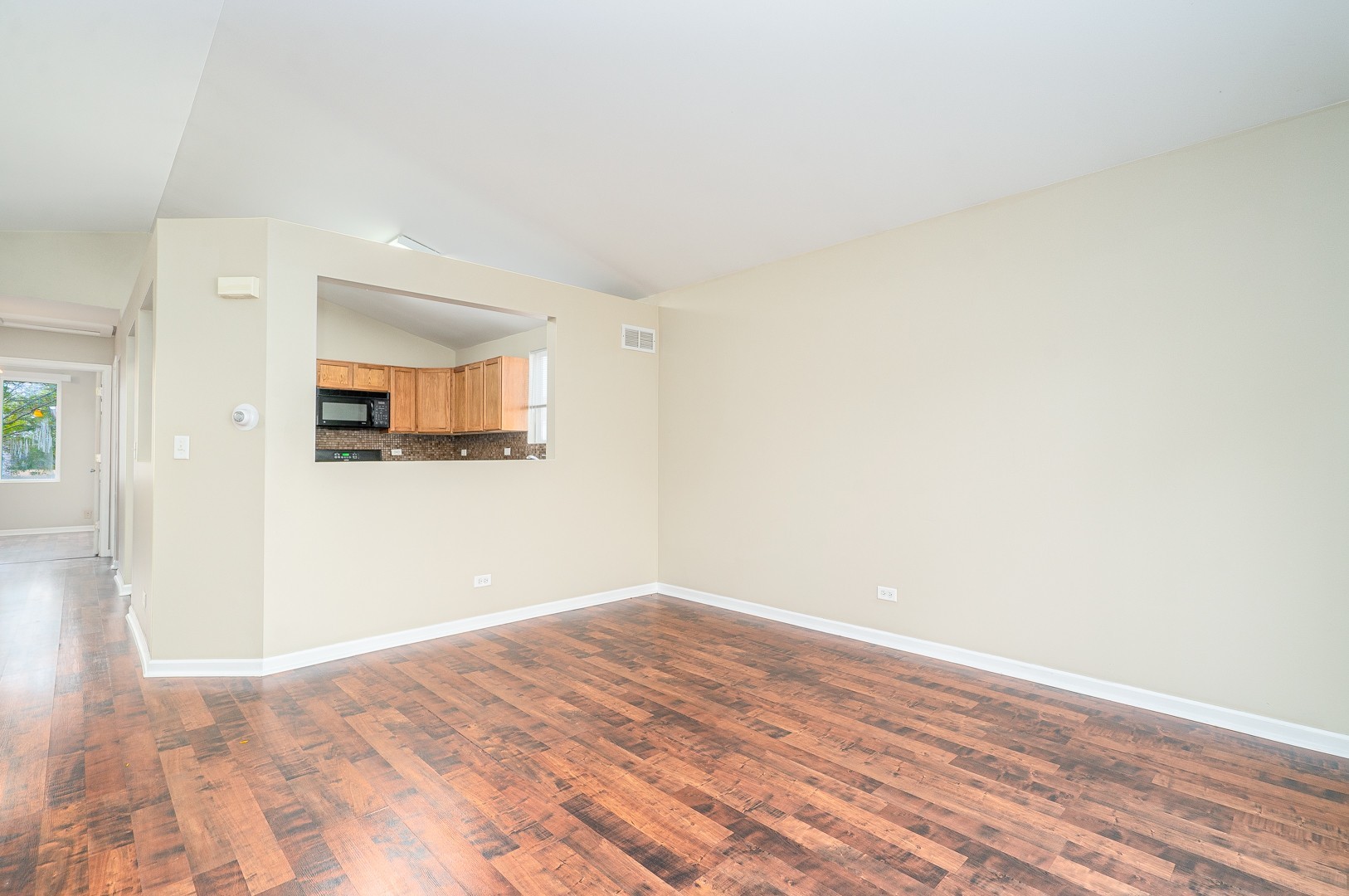 1089 Symphony Drive Aurora, IL 60504 - Photo 3 of 24