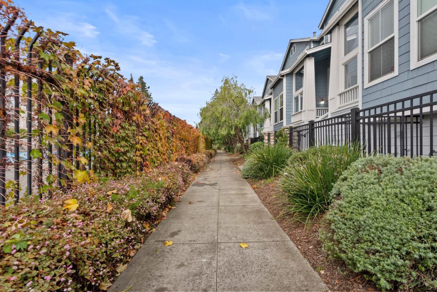 658 Kingsford Way Hayward, CA 94541 - Photo 28 of 38 a pathway of a house with a yard