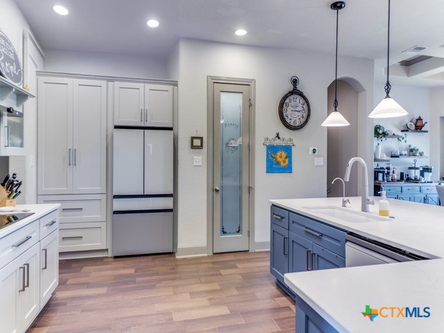 121 Pond View Court Spring Branch, TX 78070 - Photo 12 of 48