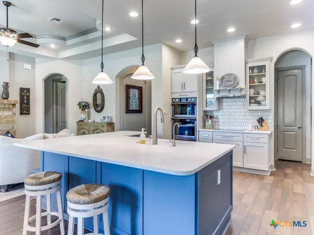 $989,500 | 121 Pond View Court, Spring Branch, TX 78070