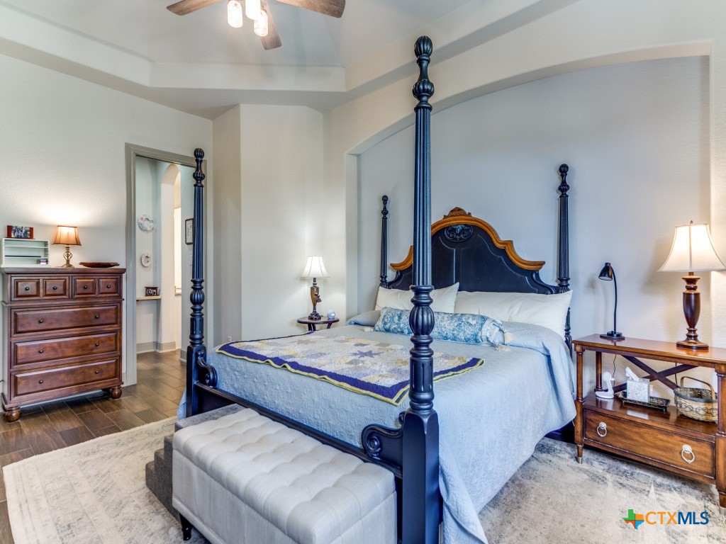 121 Pond View Court Spring Branch, TX 78070 - Photo 17 of 48