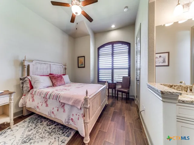 $989,500 | 121 Pond View Court, Spring Branch, TX 78070