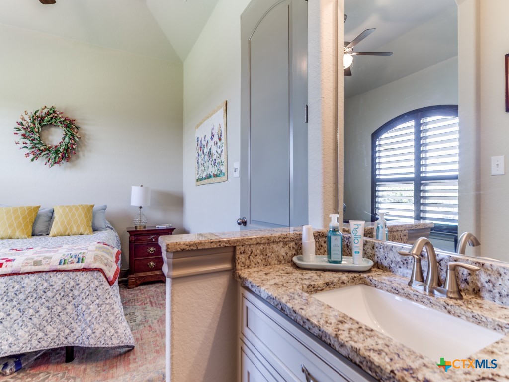 121 Pond View Court Spring Branch, TX 78070 - Photo 28 of 48