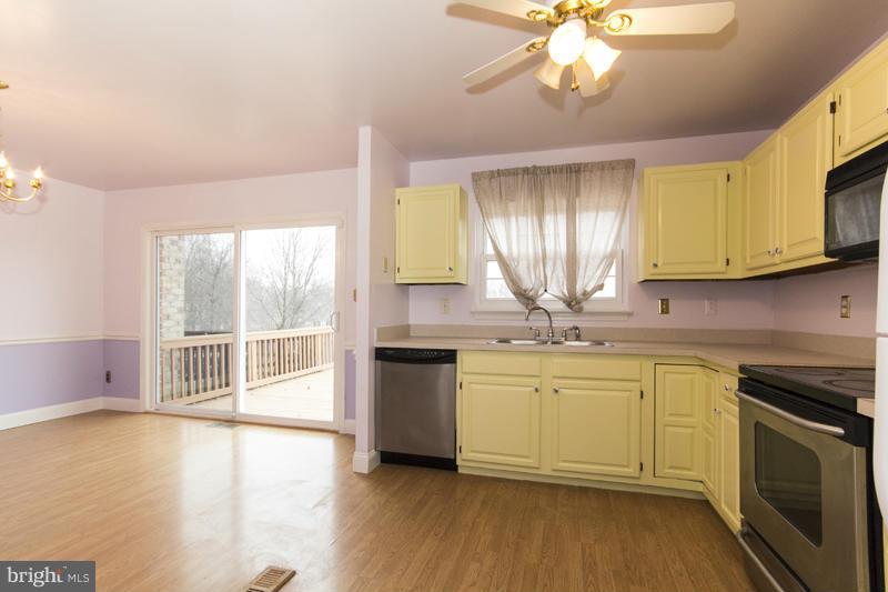 9443 Joppa Pond Road Baltimore, MD 21234 - Photo 8 of 23 Kitchen