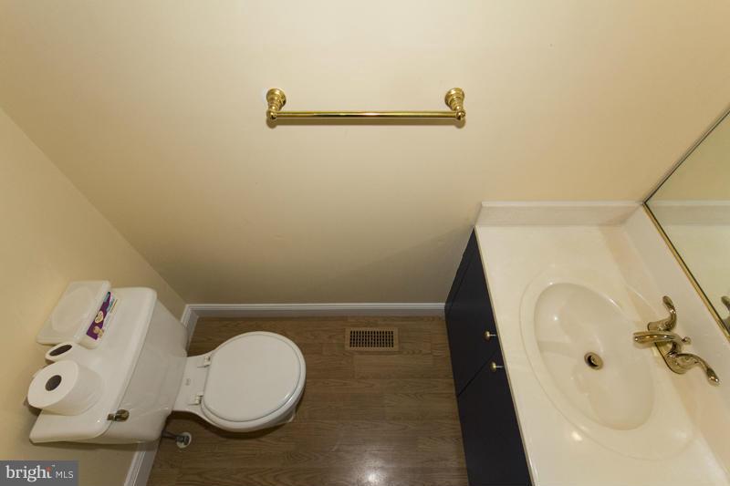 9443 Joppa Pond Road Baltimore, MD 21234 - Photo 9 of 23 Bath