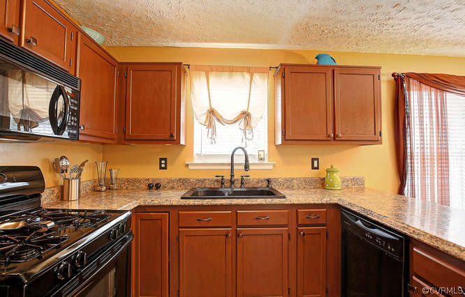 16720 Amherst Ridge Place Colonial Heights, VA 23834 - Photo 8 of 19