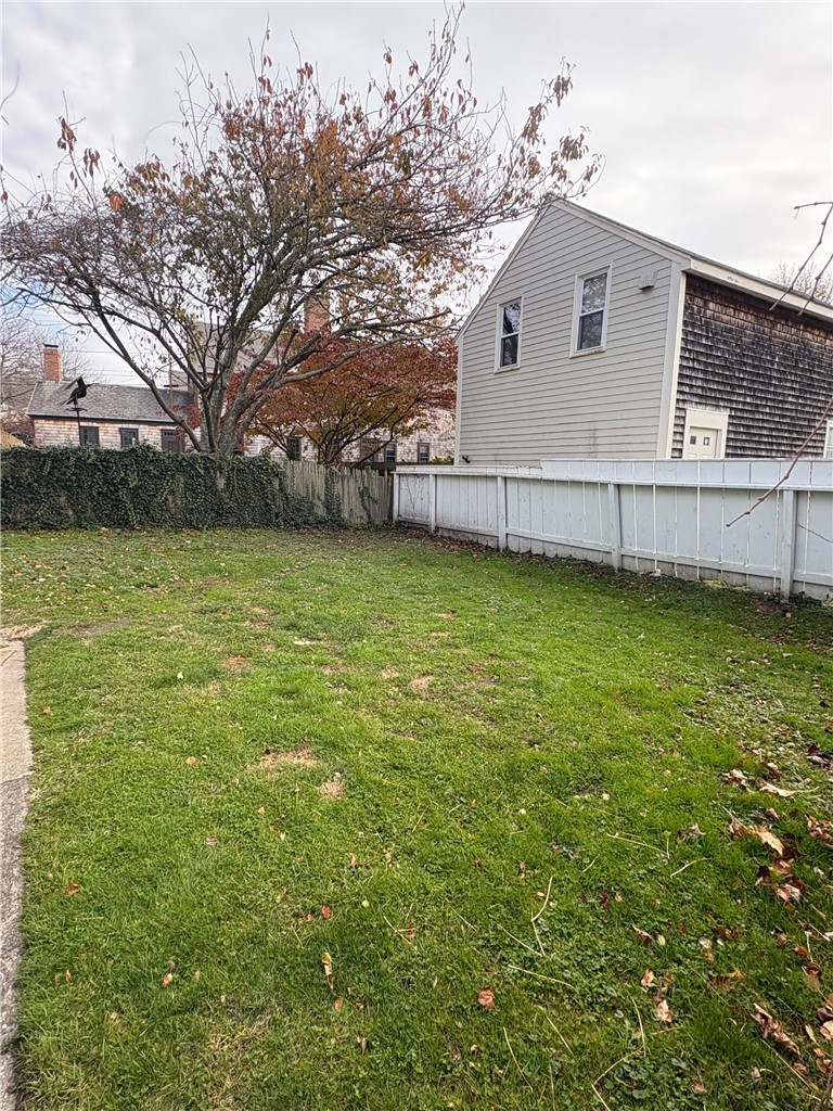 8 Bridge Street, Unit 3 Newport, RI 02840 - Photo 15 of 19