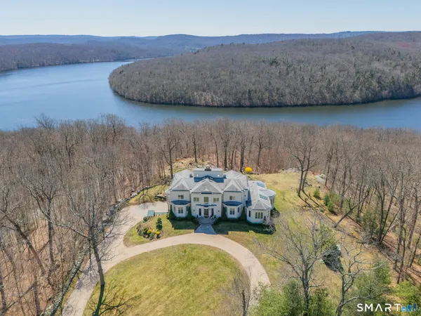 $2,100,000 | 216 Kuhne Road, Southbury, CT 06488