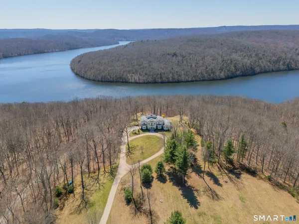 $2,100,000 | 216 Kuhne Road, Southbury, CT 06488