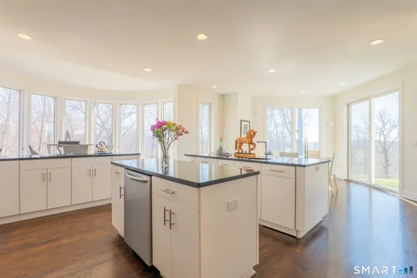 $2,100,000 | 216 Kuhne Road, Southbury, CT 06488