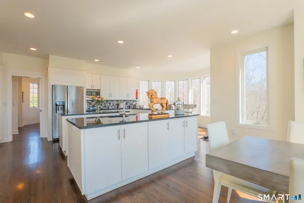 $2,100,000 | 216 Kuhne Road, Southbury, CT 06488