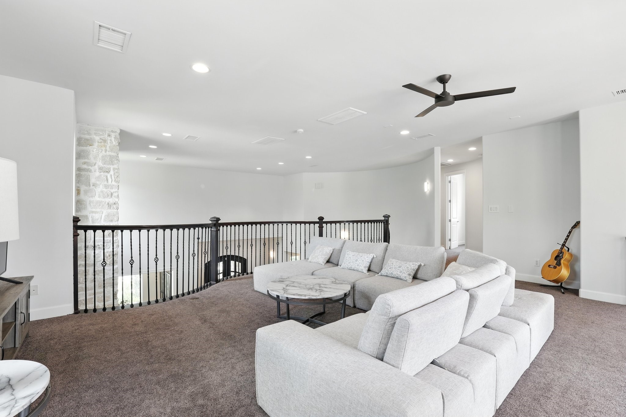 3202 Ozark Street Houston, TX 77021 - Photo 33 of 37 a living room with furniture and a large window