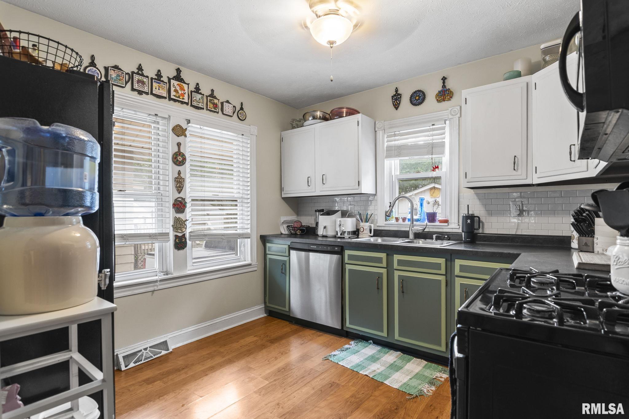 2251 Yale Boulevard Springfield, IL 62703 - Photo 12 of 27