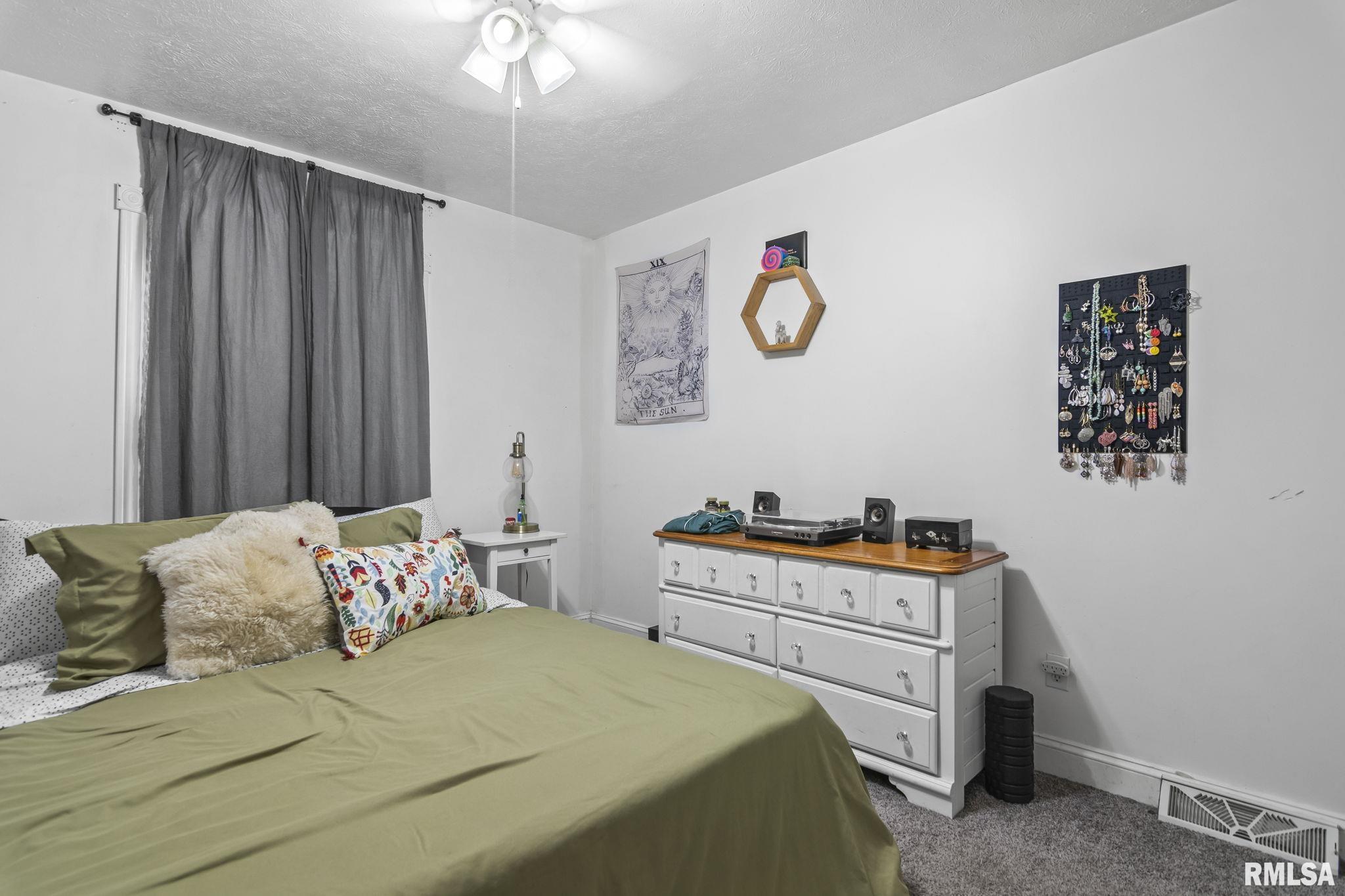 2251 Yale Boulevard Springfield, IL 62703 - Photo 17 of 27