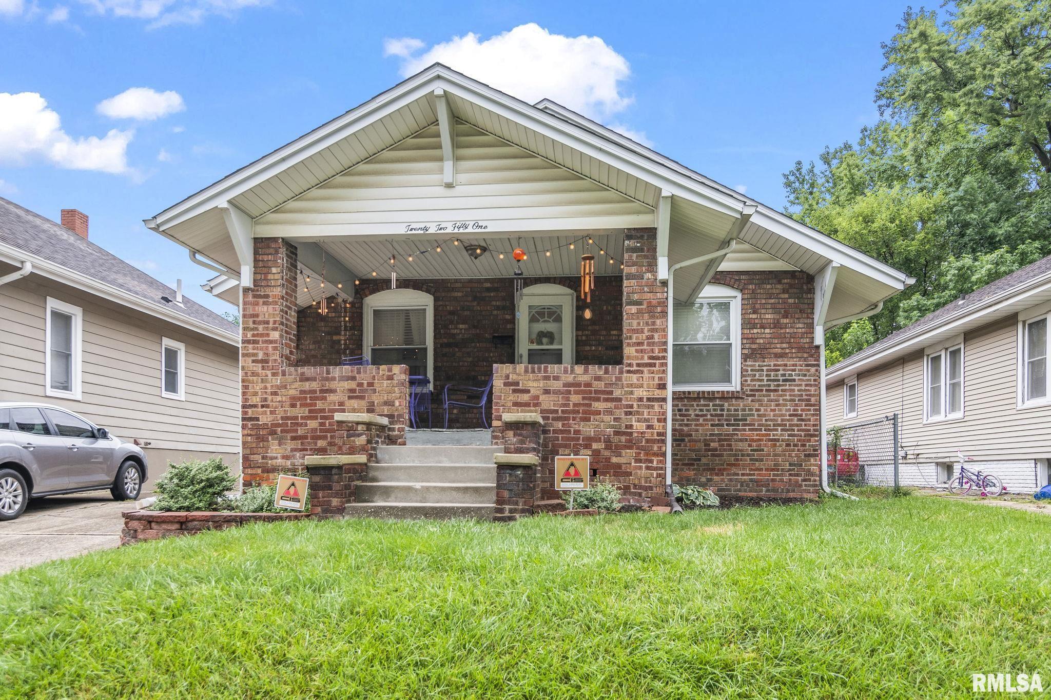 2251 Yale Boulevard Springfield, IL 62703 - Photo 2 of 27