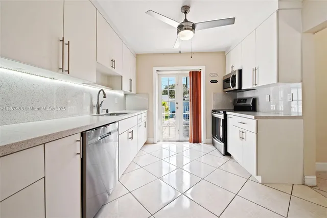 $1,290,000 | 573 Palmetto Drive, Miami Springs, FL 33166