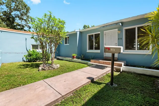 $1,290,000 | 573 Palmetto Drive, Miami Springs, FL 33166