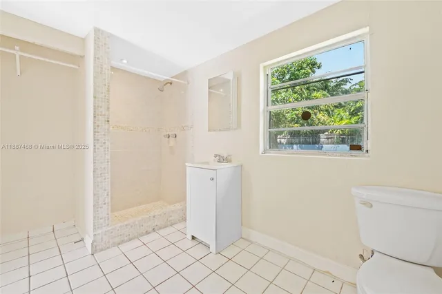 $1,290,000 | 573 Palmetto Drive, Miami Springs, FL 33166