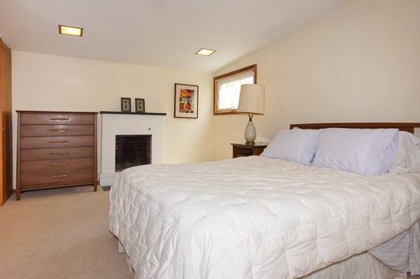 25 David Road Newton, MA 02459 - Photo 11 of 19