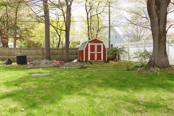 25 David Road Newton, MA 02459 - Photo 16 of 19
