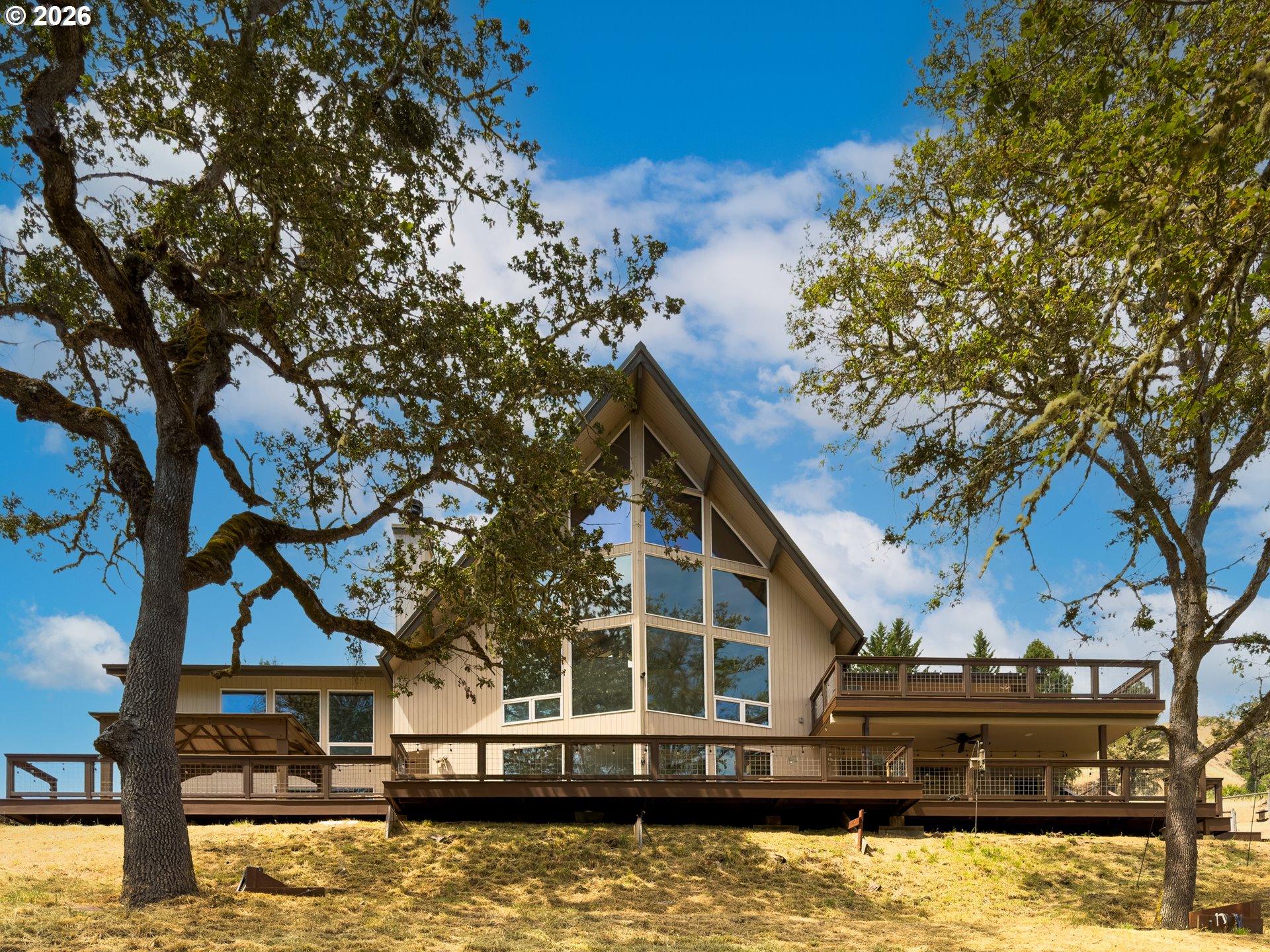 12839 North Bank Road Roseburg, OR 97470 - Photo 4 of 48