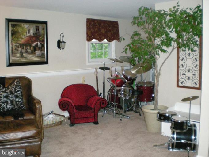 1906 Frederick Road Catonsville, MD 21228 - Photo 11 of 18 Corner space ideal to add extra bath