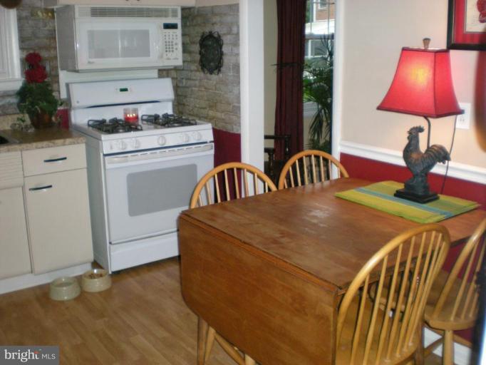 1906 Frederick Road Catonsville, MD 21228 - Photo 7 of 18 Updated kit. w/laminate fls & warm accented walls