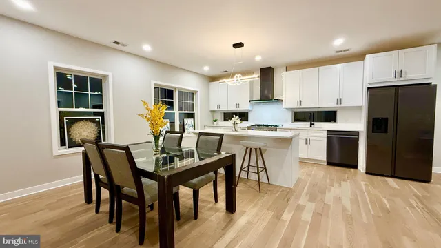 $980,000 | 225 Penn Avenue, Edison, NJ 08817