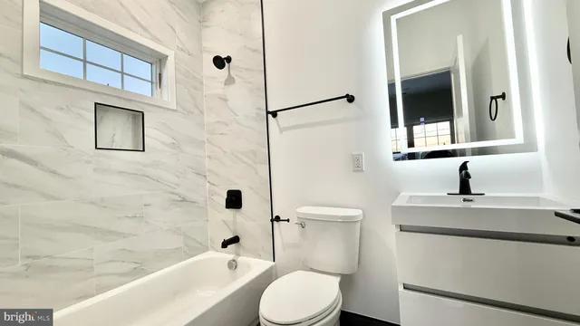 $980,000 | 225 Penn Avenue, Edison, NJ 08817