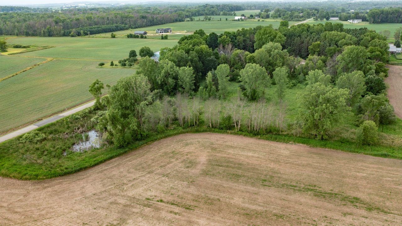 Blueberry Road, Unit 4 Bear Creek, WI 54922 - Photo 5 of 10