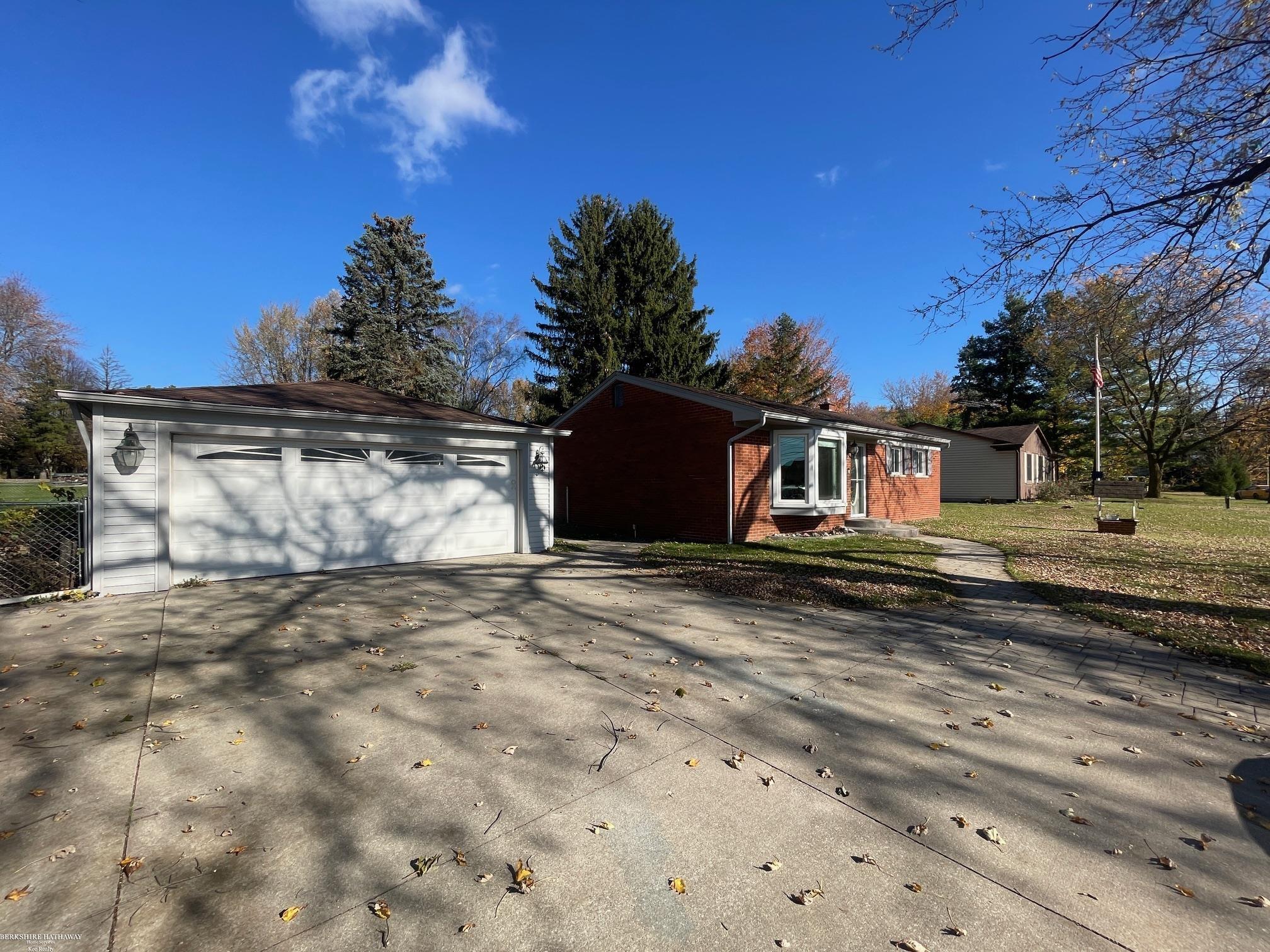 6001 29 Mile Road Washington, MI 48095 - Photo 5 of 47 50172551-ad21c62b-12b7-474b-8d61-1d8566aa15d4.JPG
