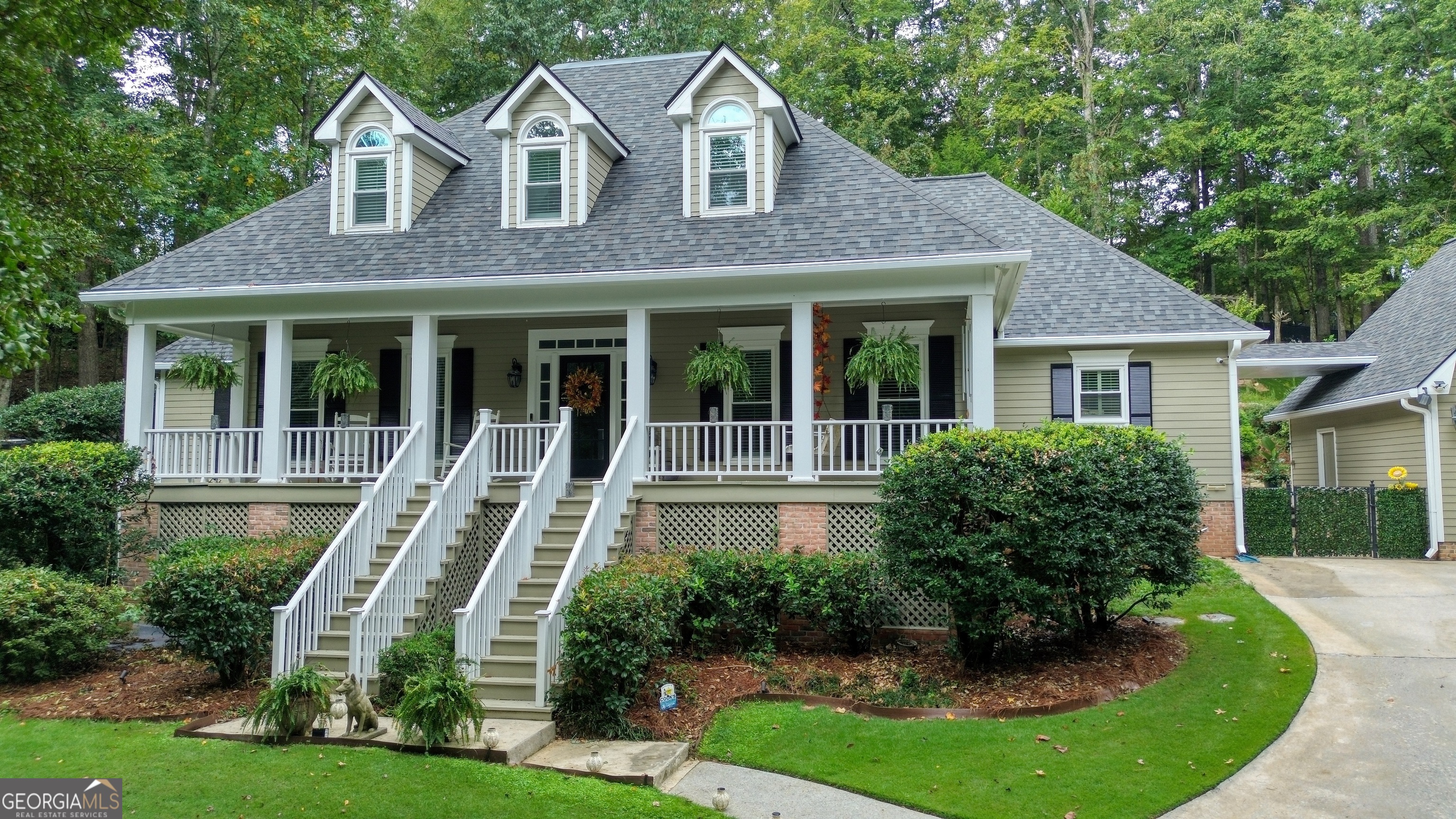 4 Rivermont Drive Southwest Rome, GA 30165 - Photo 3 of 55 front view of a house with a yard