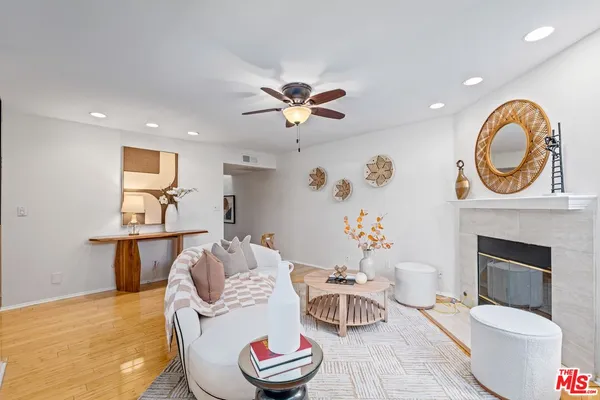 $4,800 | 102 North Sweetzer Avenue, Unit 106, Los Angeles, CA 90048