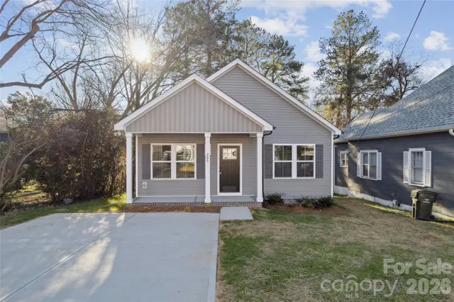 $274,900 | 209 North Yadkin Avenue North, Spencer, NC 28159