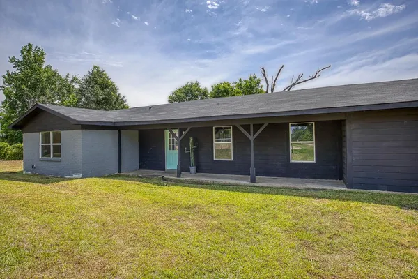$129,000 | 206 Lilly Drive, Elkhart, TX 75839