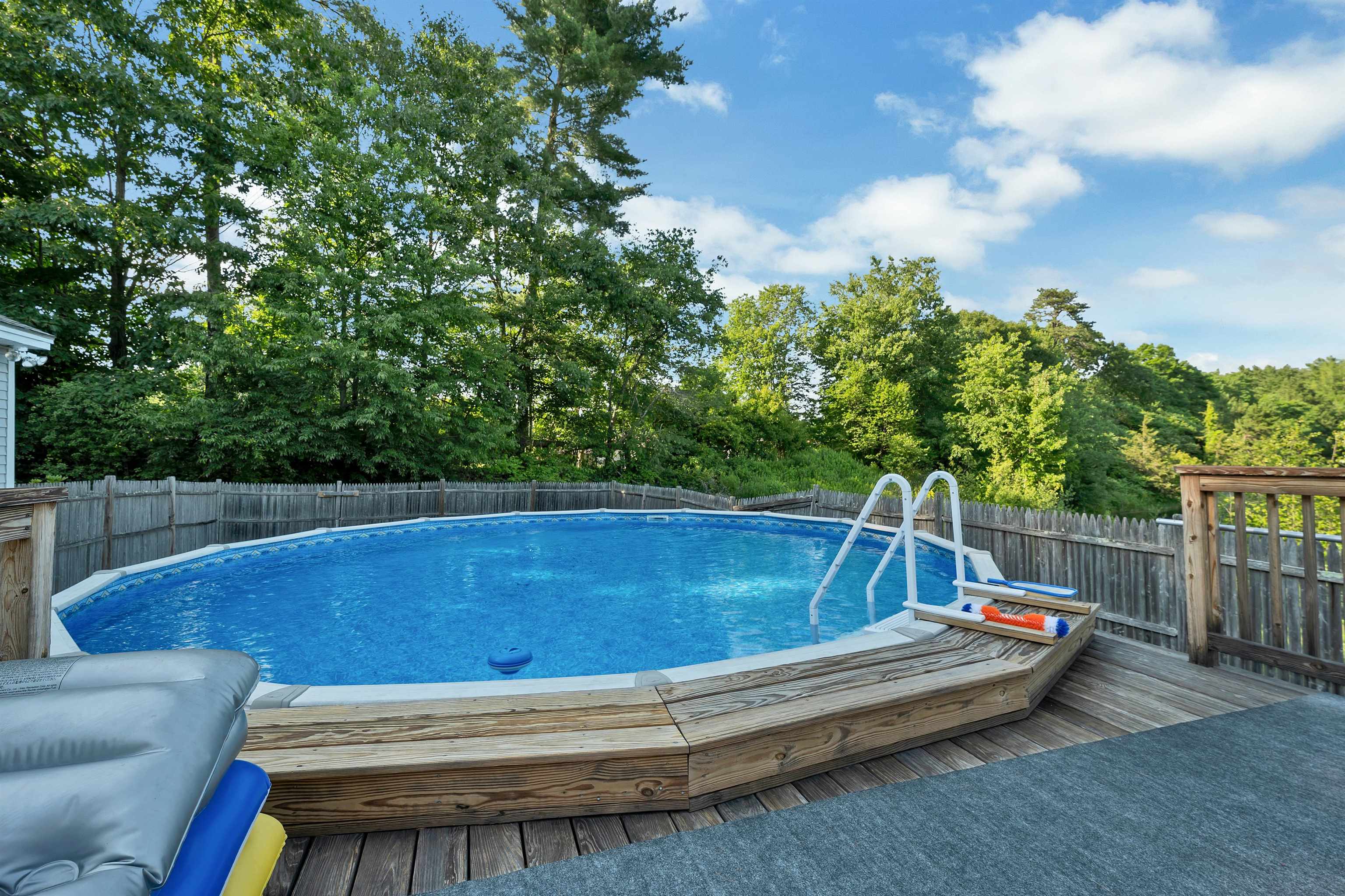 84 Fremont Road Raymond, NH 03077 - Photo 11 of 43