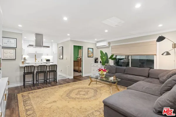 $3,500 | 960 Larrabee Street, Unit 105, West Hollywood, CA 90069